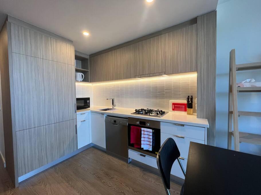 Apartment Emporium Residential 2 Bed 2 Bath 1 Car Brisbane